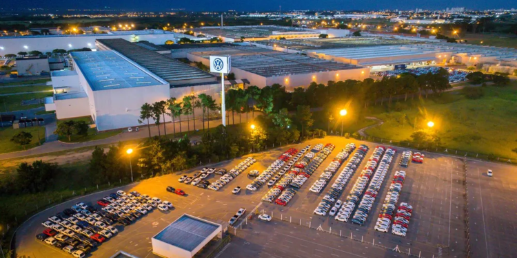 Volkswagen cancela suspensão de contratos na fábrica de Taubaté