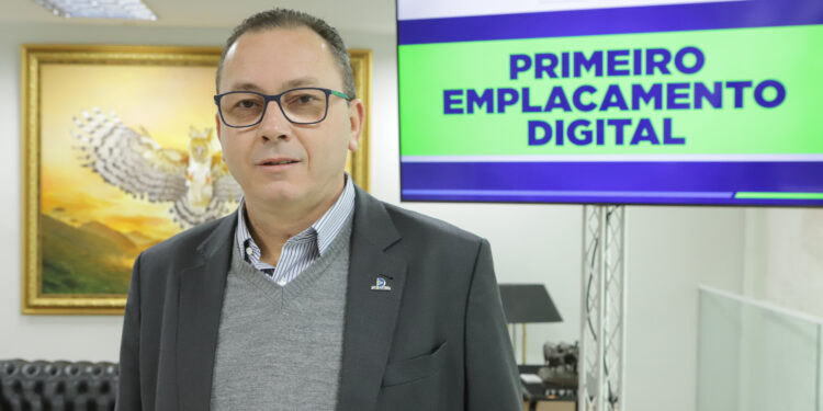 Primeiro emplacamento digital Detran PR