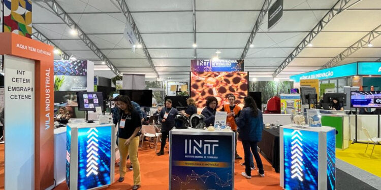 Instituto Nacional de Tecnologia (INT) exibe soluções sustentáveis que substituem o uso do petróleo na maior mostra de ciência do país