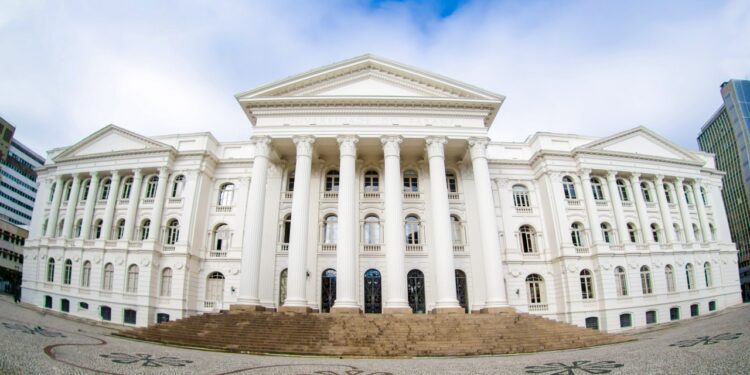 Provar 2024: UFPR tem 804 vagas abertas em cursos de graduação, inscrições até 11/08
