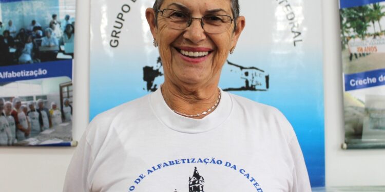 Alfabetização para terceira idade retorna hoje em Paranaguá