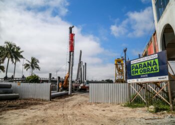 Construção da nova ponte da Ilha dos Valadares, em Paranaguá, está em andamento