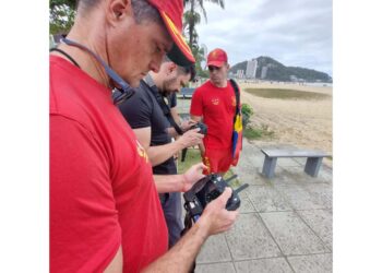 Após teste no feriado, Estado vai usar drones para ajudar bombeiros em salvamentos