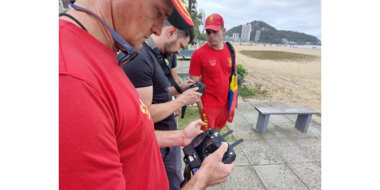 Após teste no feriado, Estado vai usar drones para ajudar bombeiros em salvamentos