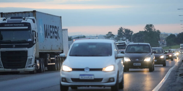 3ª parcela do IPVA 2024 para veículos com placa final 1 e 2 vence nesta segunda-feira