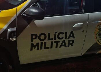 Adolescente é derrubada da bicicleta e ameaçada com arma de fogo durante roubo em Paranaguá
