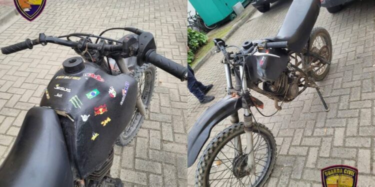 Menor é apreendido pela GCM por conduzir motocicleta com chassi adulterado em Alexandra