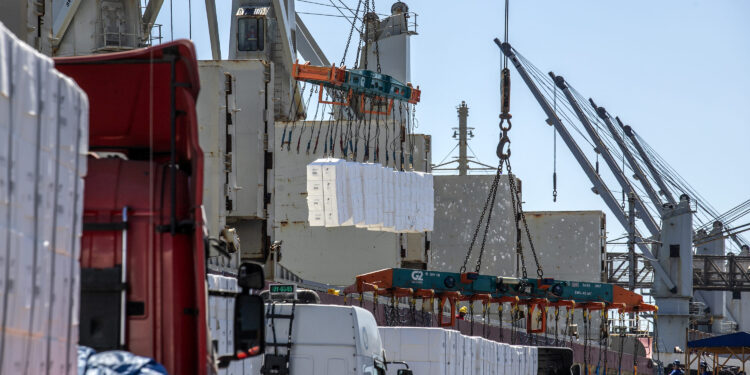 Foto: Claudio Neves/Portos do Paraná