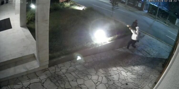 O escritório Dalledone & Advogados Associados foi alvo de atentado a tiros