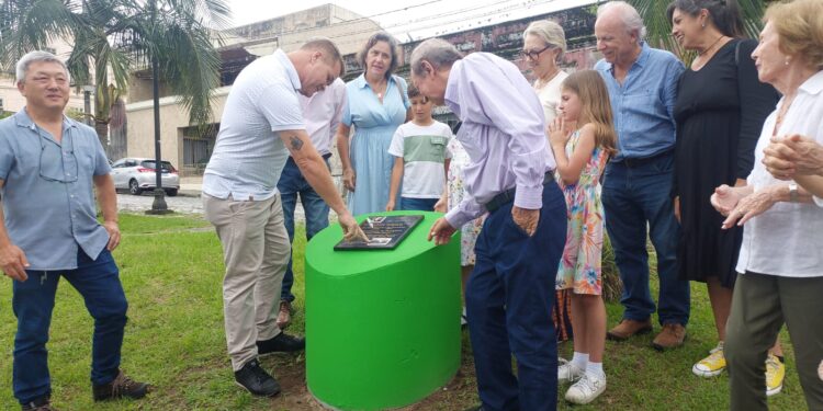 Placa do Largo Dr. Accioly é revitalizada