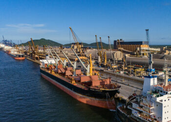 Foto: Claudio Neves/Portos do Paraná