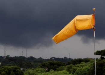 Chuvas causam nova paralisação na captação e afetam abastecimento em balneários de Pontal do Paraná