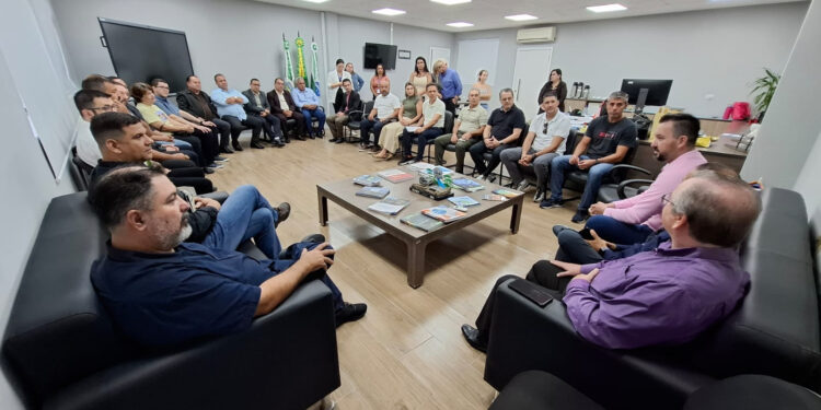 Prefeito Adriano Ramos sanciona Lei que isenta igrejas de taxas municipais