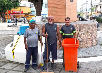 Praça Cyro Abalém recebe pintura e manutenção para Festa de Nossa Senhora dos Navegantes
