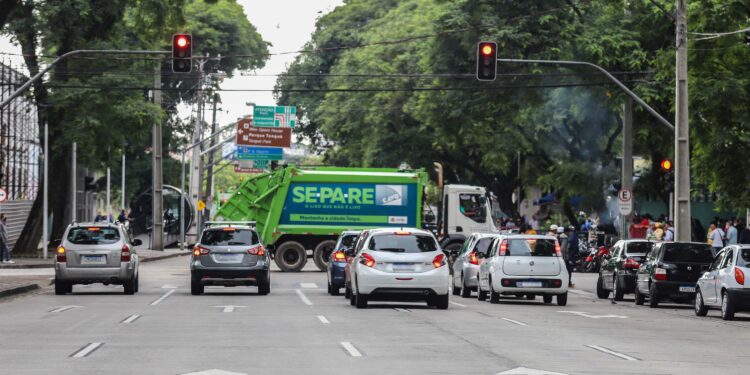 Calendário do IPVA 2025: vencimento para veículos com final 1 e 2 é nesta sexta