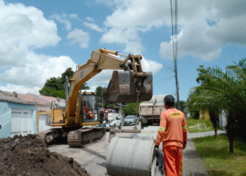 Ruas do Parque São João são beneficiadas com novas manilhas para evitar alagamentos