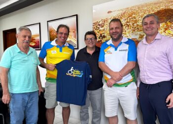 Secretário de Estado visita Guaratuba e confere o Projeto Praia Acessível