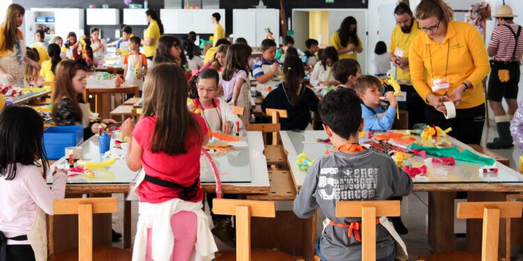 Diogo Nogueira e Coral Sanepar, arte nos museus e mostra em Antonina agitam a cultura