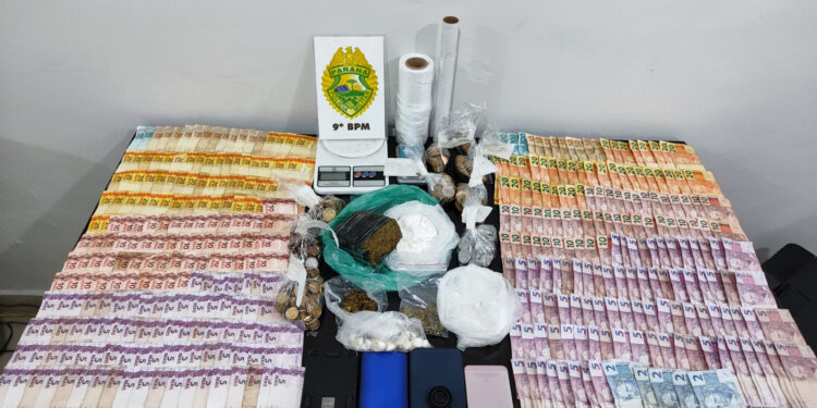 PMPR apreende drogas em residência e prende quatro pessoas em Guaratuba