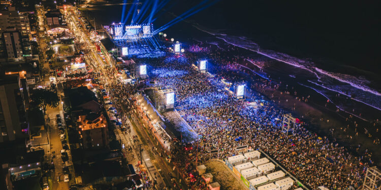 Verão Maior: shows têm público superior a 200 mil pessoas em todos os finais de semana