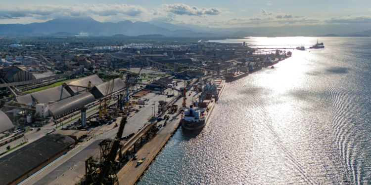Porto de Paranaguá celebra 90 anos com eventos culturais para a comunidade