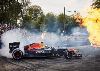 Fórmula 1 e outras modalidades: Red Bull Showrun traz muita adrenalina a Curitiba no sábado