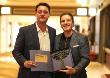 Ratinho Junior se reúne com presidente do Google Cloud para América para expandir parceria com Paraná