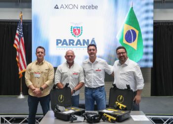 Governador anuncia compra de 2 mil armas não letais de gigante global que fornece para o FBI