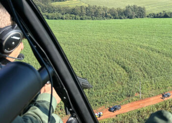 Com uso de helicóptero, Polícia Militar recupera caminhão roubado no Oeste do Estado