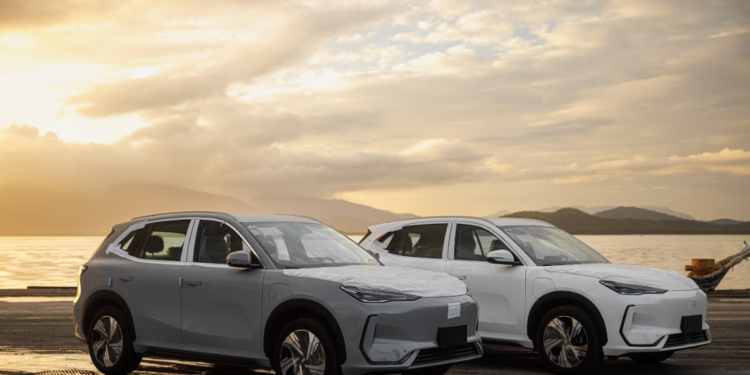 TCP recebe primeiros veículos da Geely a desembarcar no Brasil