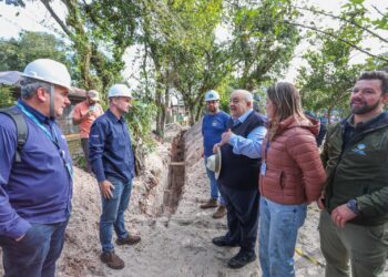 Saneamento, receptivo, praças e passarelas: obras na Ilha do Mel alcançam R$ 33,5 milhões