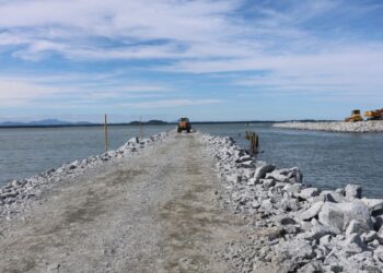 Obra de requalificação dos molhes de Pontal do Sul atingem mais 50% de conclusão