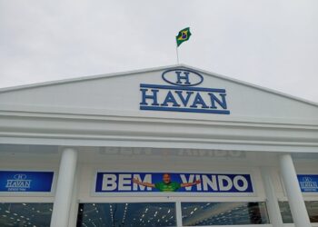 Luciano Hang visita nova loja Havan em Paranaguá e destaca potencial econômico da cidade