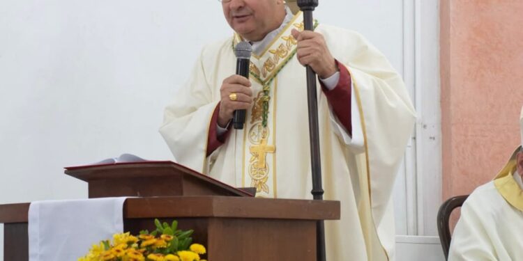 Dom Paulo Alves Romão toma posse como Bispo da Diocese de Paranaguá