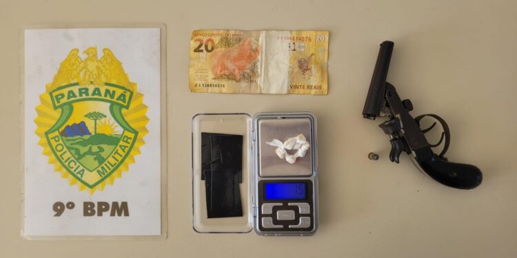 Polícia Militar prende suspeito de tráfico de drogas e porte ilegal de arma de fogo em Guaratuba