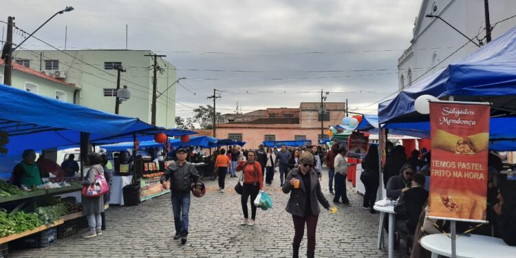 Feira da Catedral celebra 34 anos com programação especial neste sábado em Paranaguá
