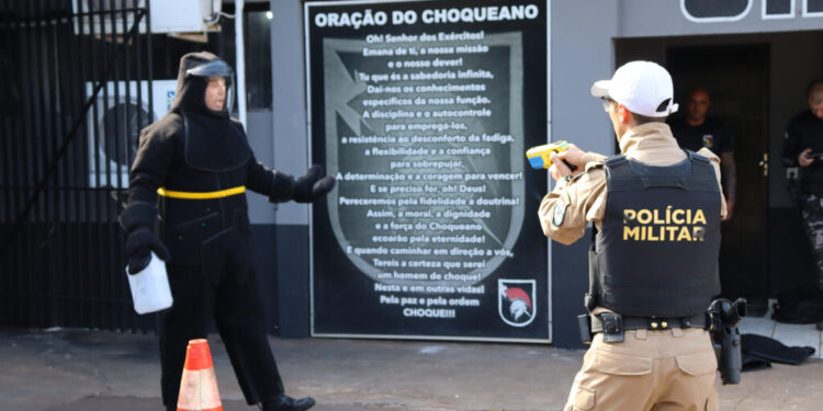 Polícia Militar do Paraná passa a utilizar Tasers em operações nas ruas