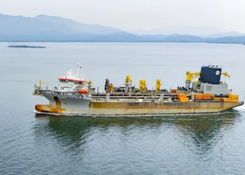 Dragagem de manutenção do Canal de Antonina é realizada pela Portos do Paraná