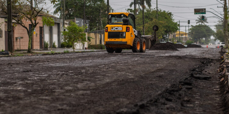 Rua Professor Cleto passa por revitalização e ganha novo visual antes da Festa do Rocio