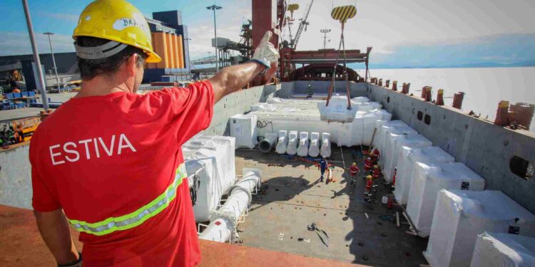 Dia Nacional do Estivador é celebrado neste sábado em Paranaguá