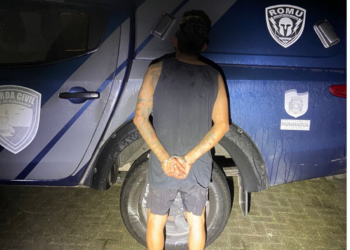 Homem de 32 anos é detido após tentativa de violência doméstica contra a própria mãe