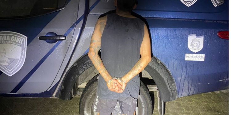 Homem de 32 anos é detido após tentativa de violência doméstica contra a própria mãe