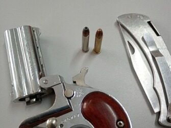 GCM apreende arma de fogo durante abordagem a carreta com indicativo de furto em Paranaguá