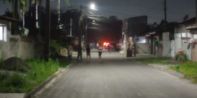 Homem é alvejado com vários disparos de arma de fogo no Parque Agari