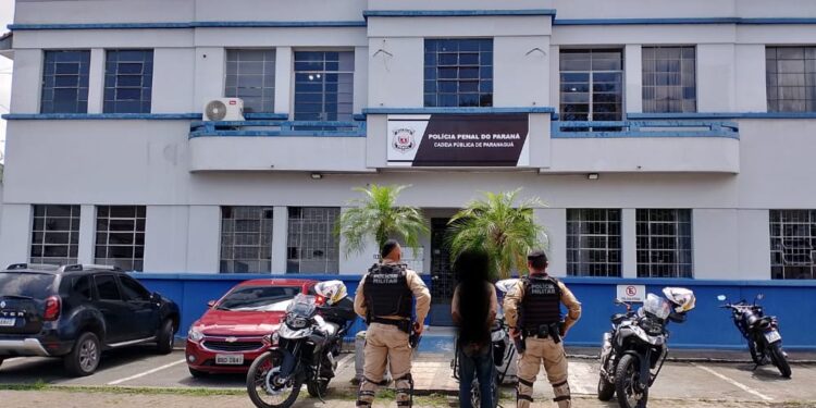 Grupamento de motos da PM prende homem pelo crime de furto em Paranaguá