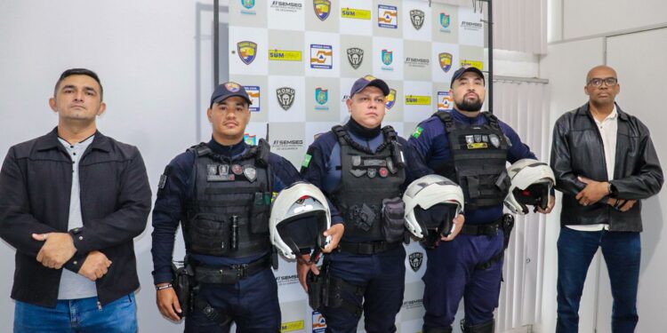 GCM realiza escolta de veículo com criança passando mal até o hospital regional