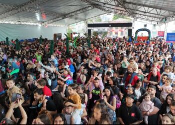Festa do dia das crianças reúne milhares de pessoas em Paranaguá