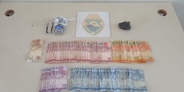 Polícia Militar prende suspeito de tráfico de drogas no bairro Piçarras, em Guaratuba