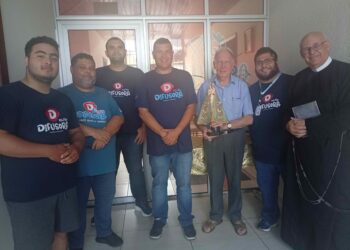 Imagem Peregrina de Nossa Senhora do Rocio visita a Rádio Difusora