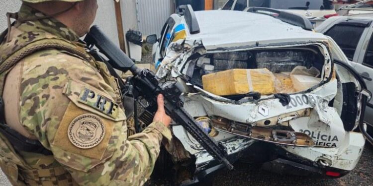 PCPR e PRF prendem sete em ação contra esquema de falsos veículos oficiais usados no transporte de drogas